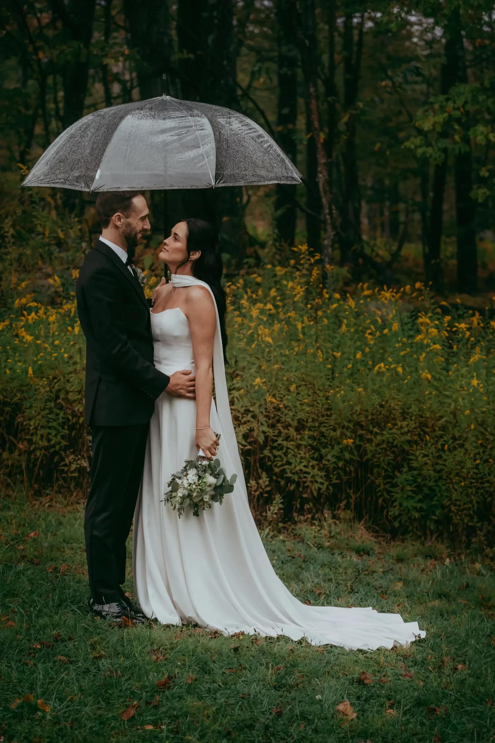 deep creek intimate wedding rainyy couple photos the grays 2346